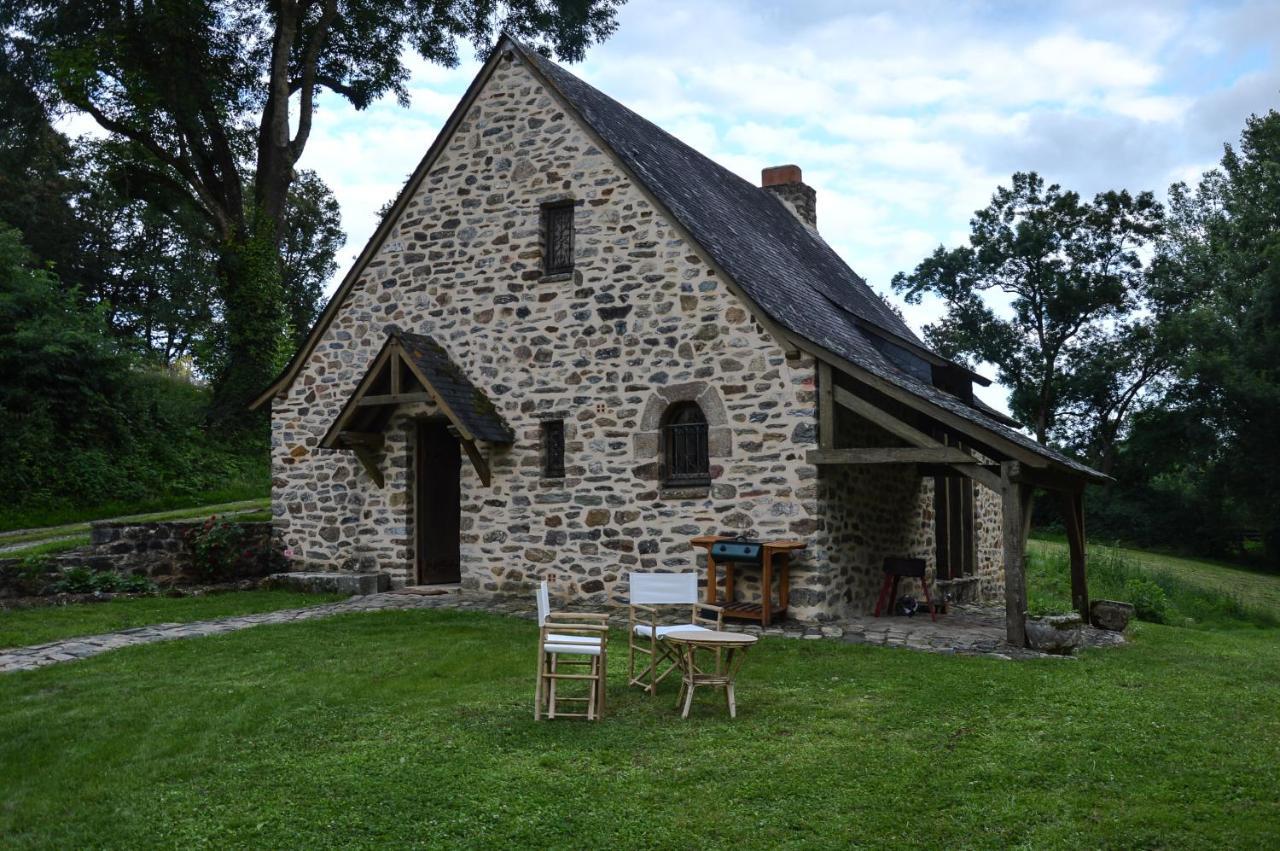 Chambre D'Hote De Charme Dans Maison Independante Bed & Breakfast Preaux  Exterior foto
